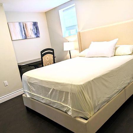Kings Palace Brampton Esterno foto
