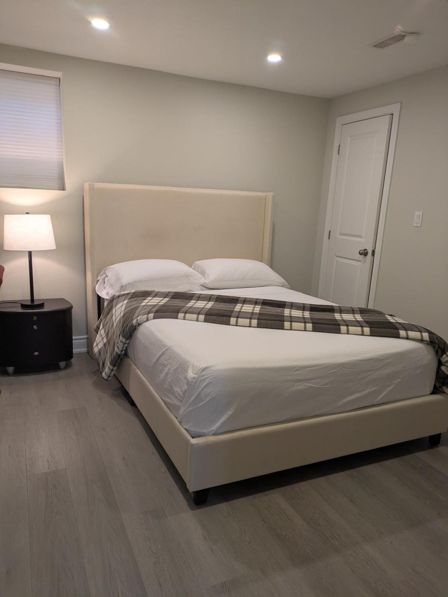 Kings Palace Brampton Esterno foto
